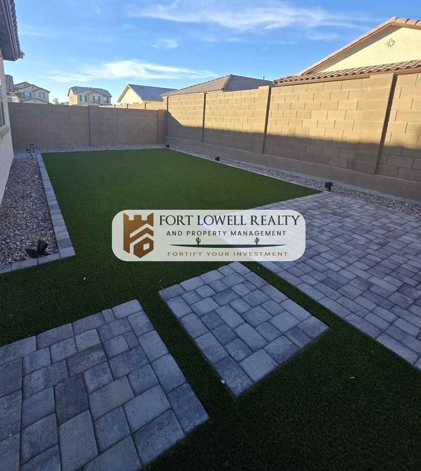 17930 W Toronto Way - Photo 2 of 15