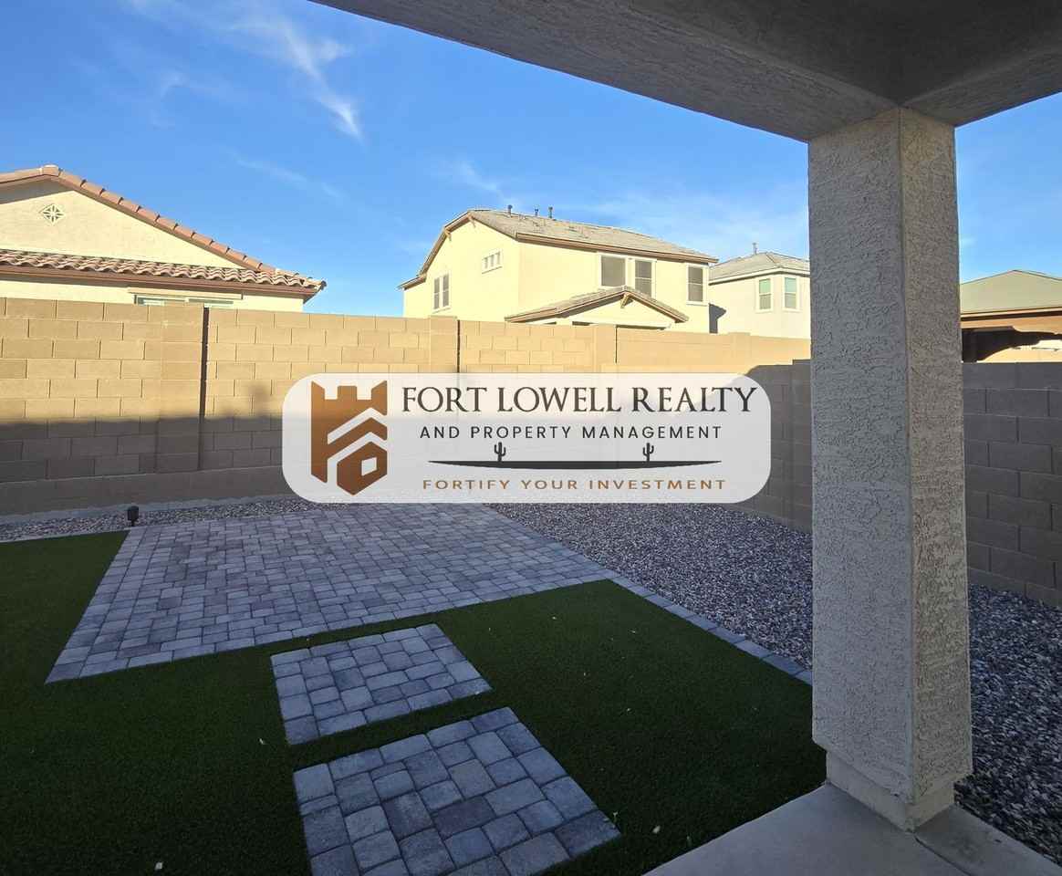 17930 W Toronto Way - Photo 3 of 15