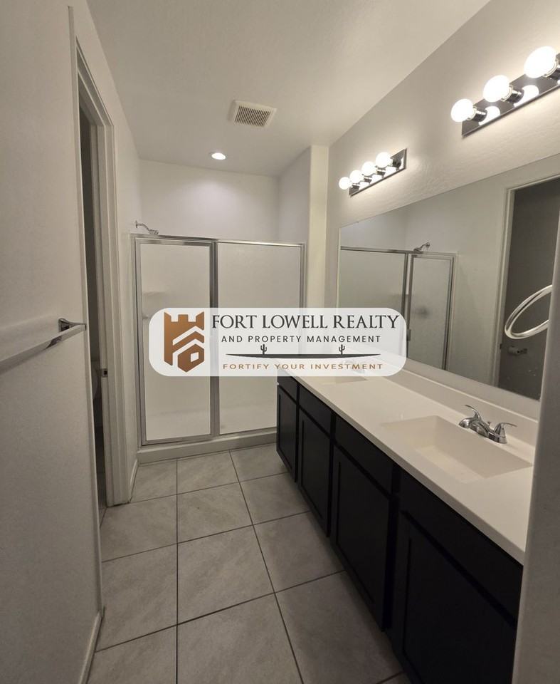 17930 W Toronto Way - Photo 4 of 15