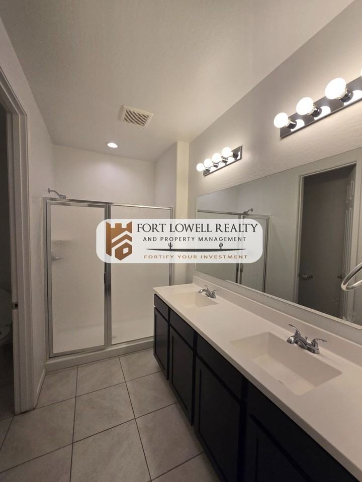 17930 W Toronto Way - Photo 6 of 15