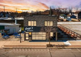 featured image of 2964 W Jefferson Ave