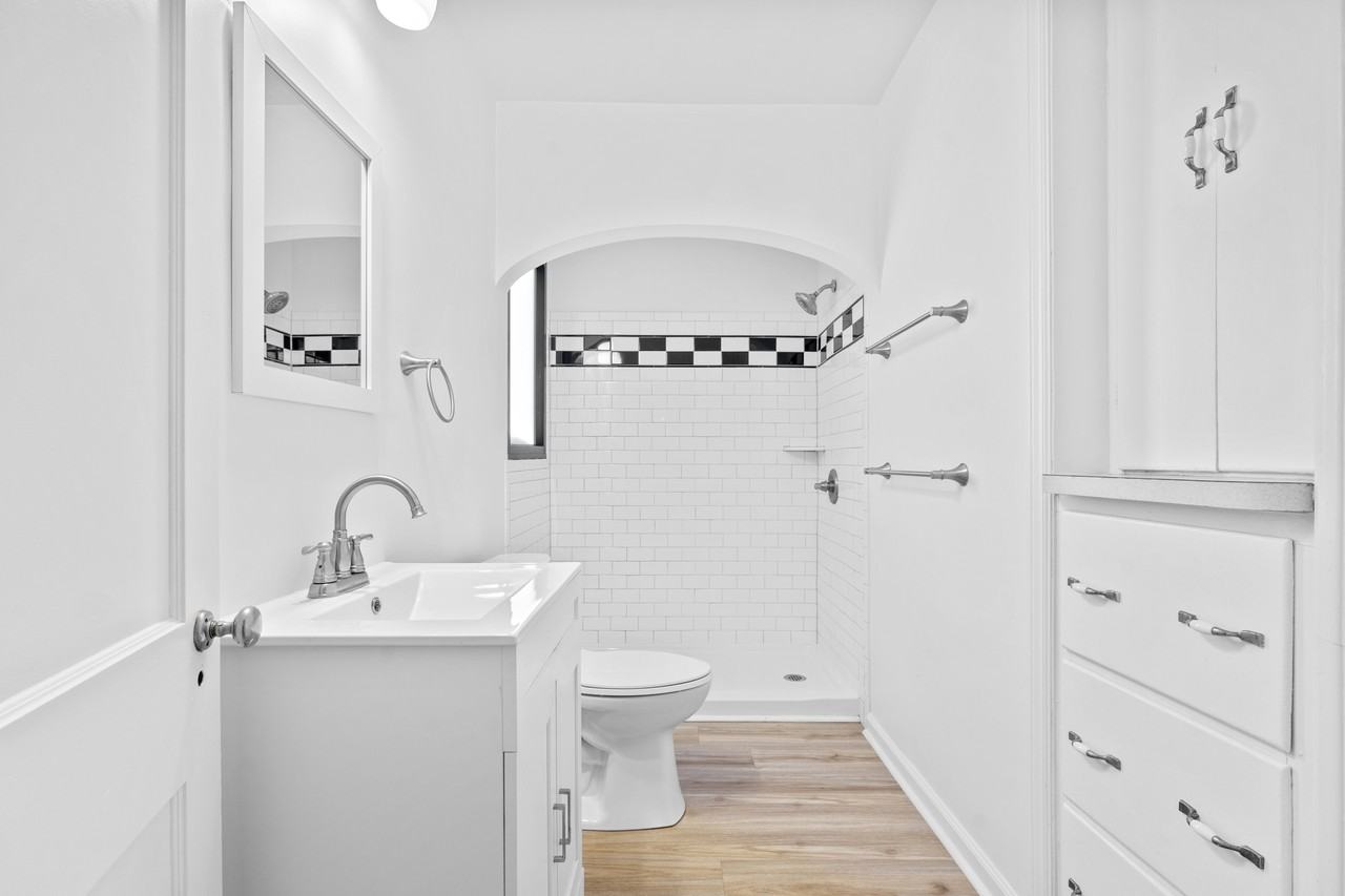 2964 W. Jefferson Ave. *EPM* - Photo 5 of 11