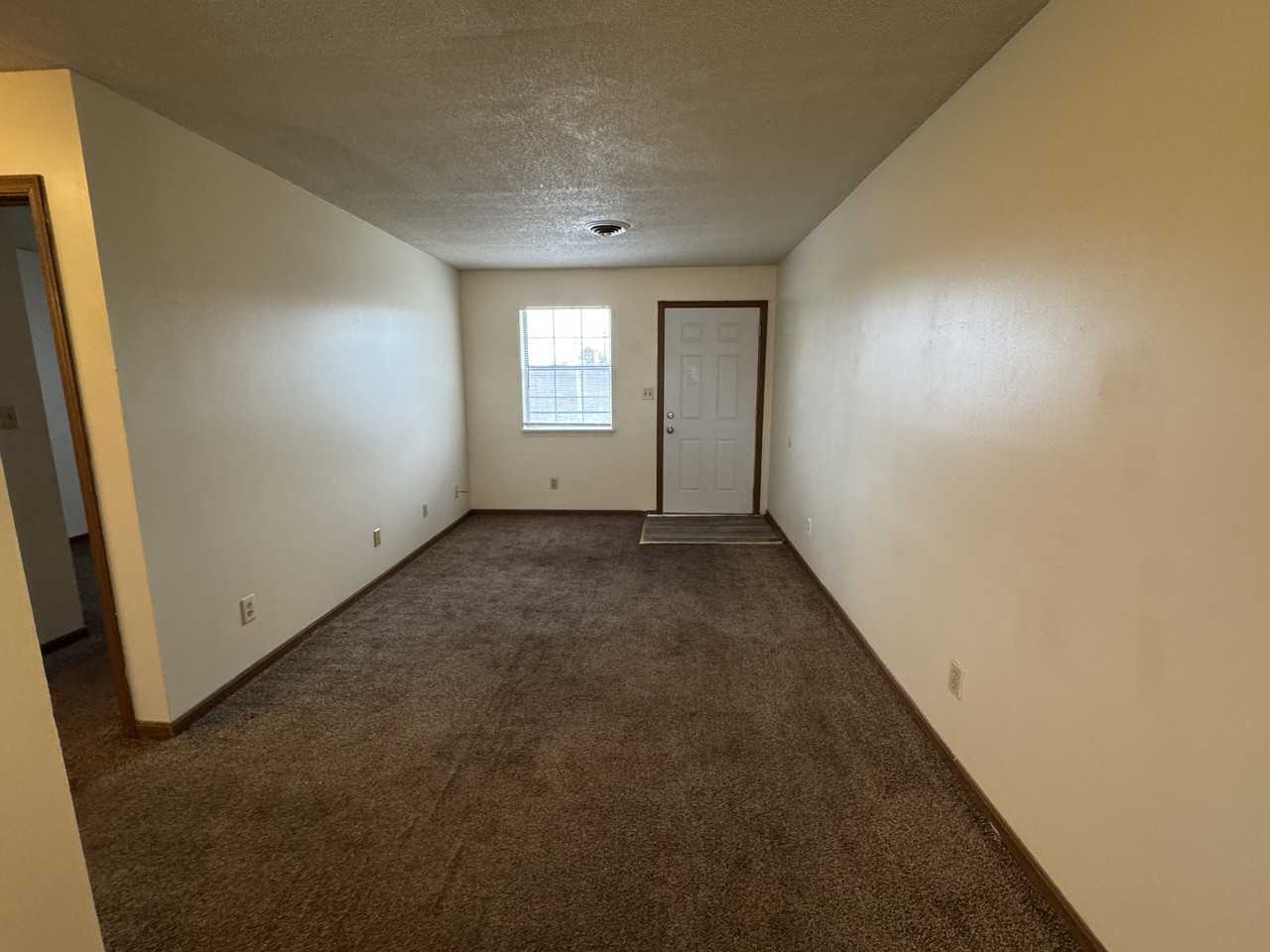 820 Poplar Street - Photo 4 of 14