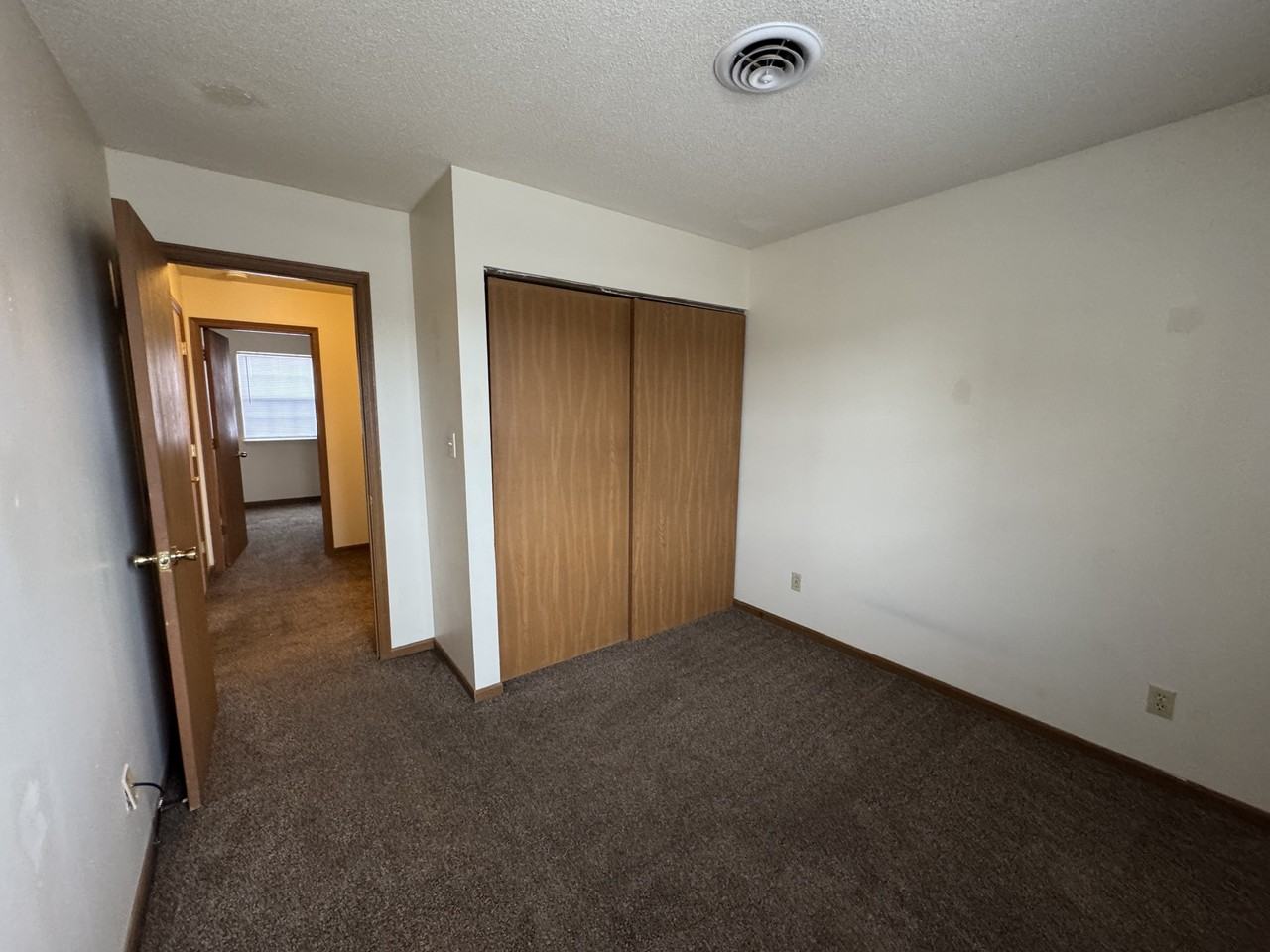 820 Poplar Street - Photo 6 of 14