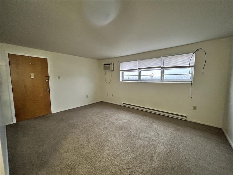 401 Colonial Dr #1 - Photo 4 of 11