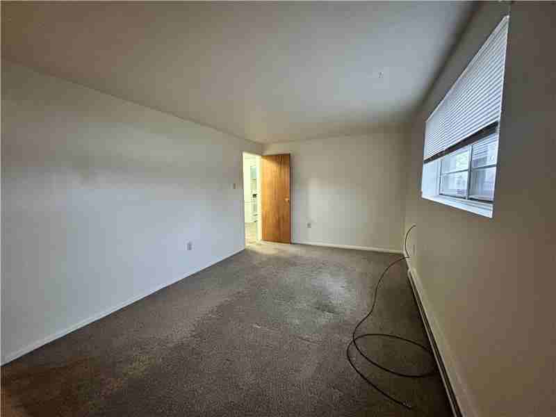 401 Colonial Dr #1 - Photo 6 of 11