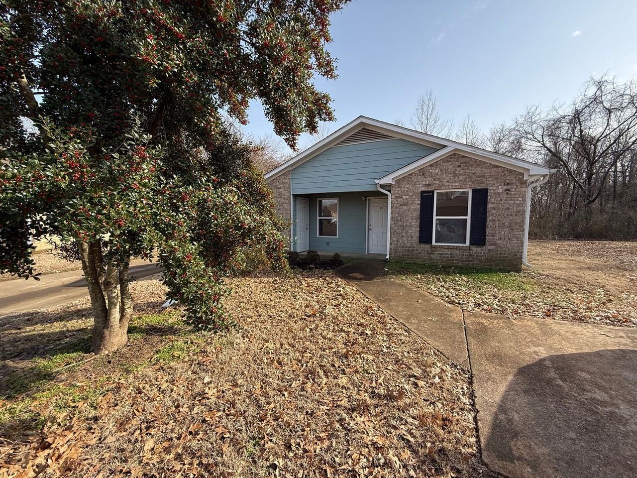 uTown - Photo 3 of 13