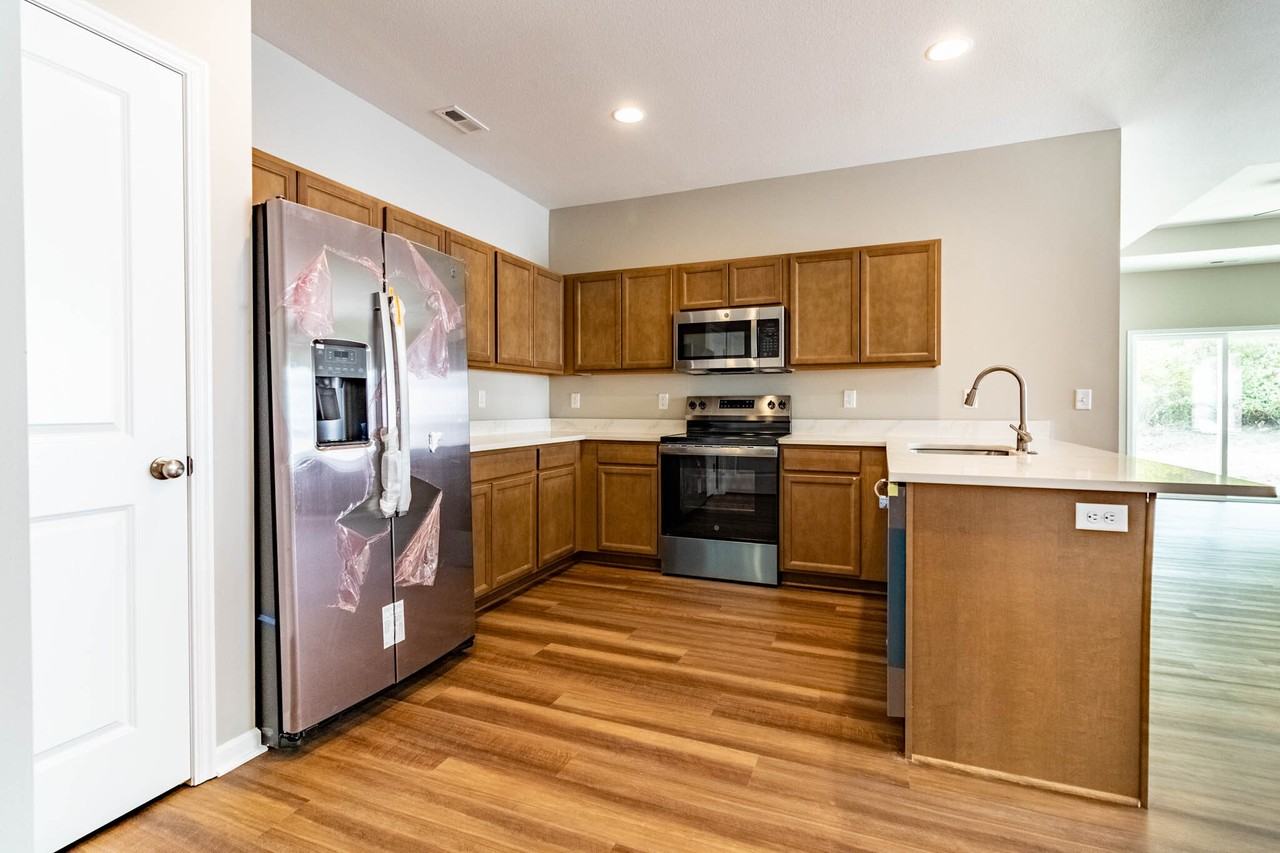 1522 Park Avenue - Photo 3 of 19