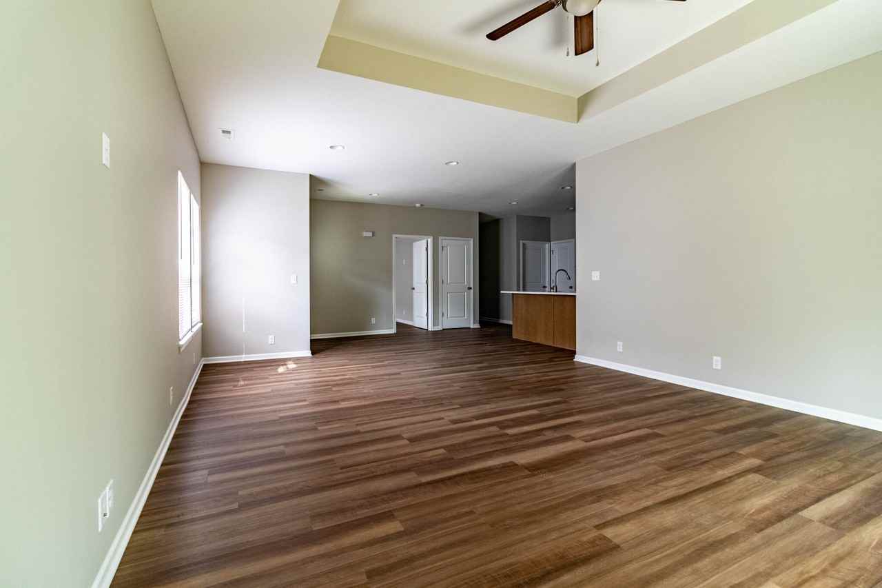 1522 Park Avenue - Photo 7 of 19