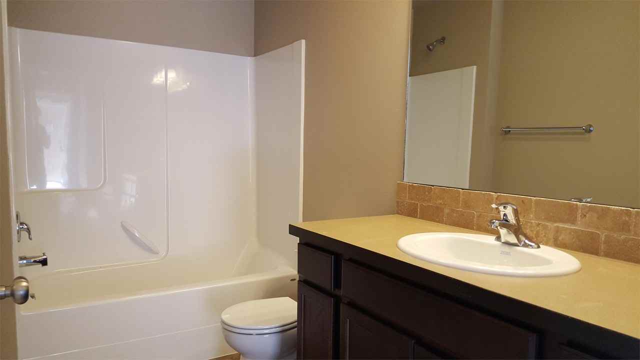 350 Water Lily - Photo 5 of 48