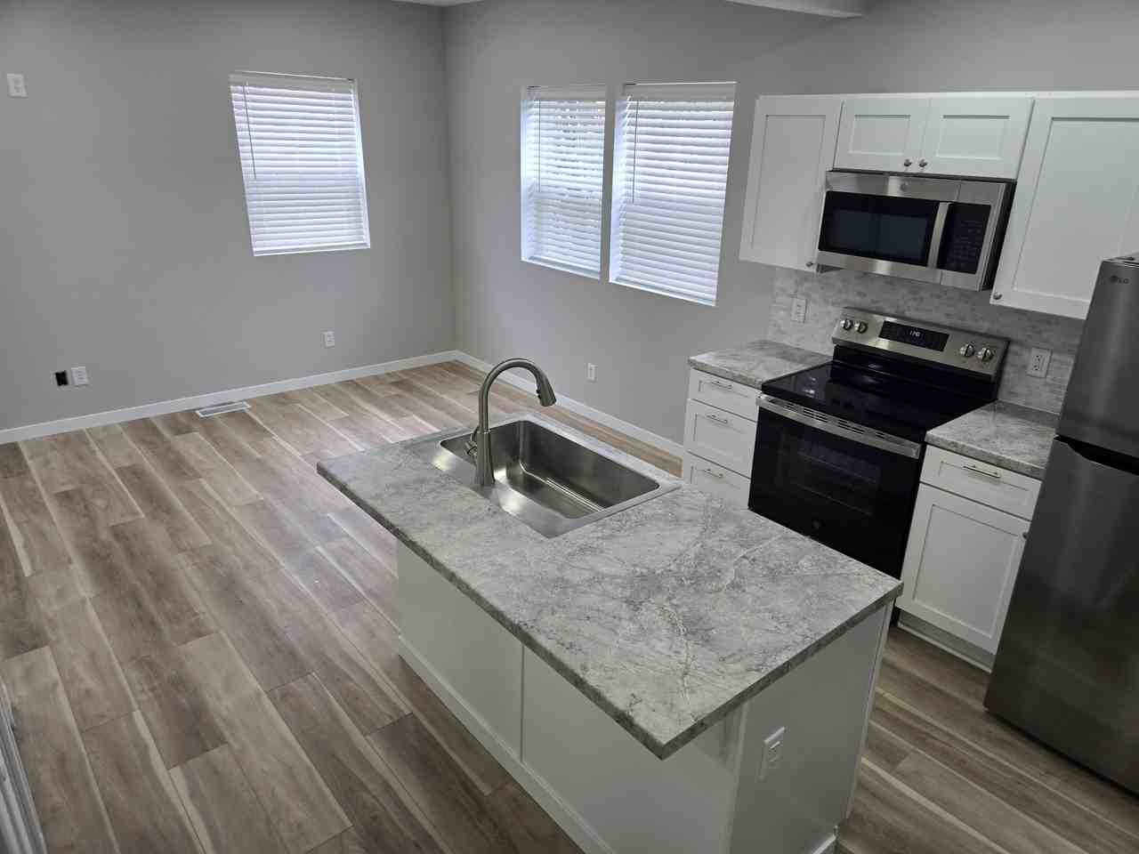 1526 Miami Street - Photo 2 of 13