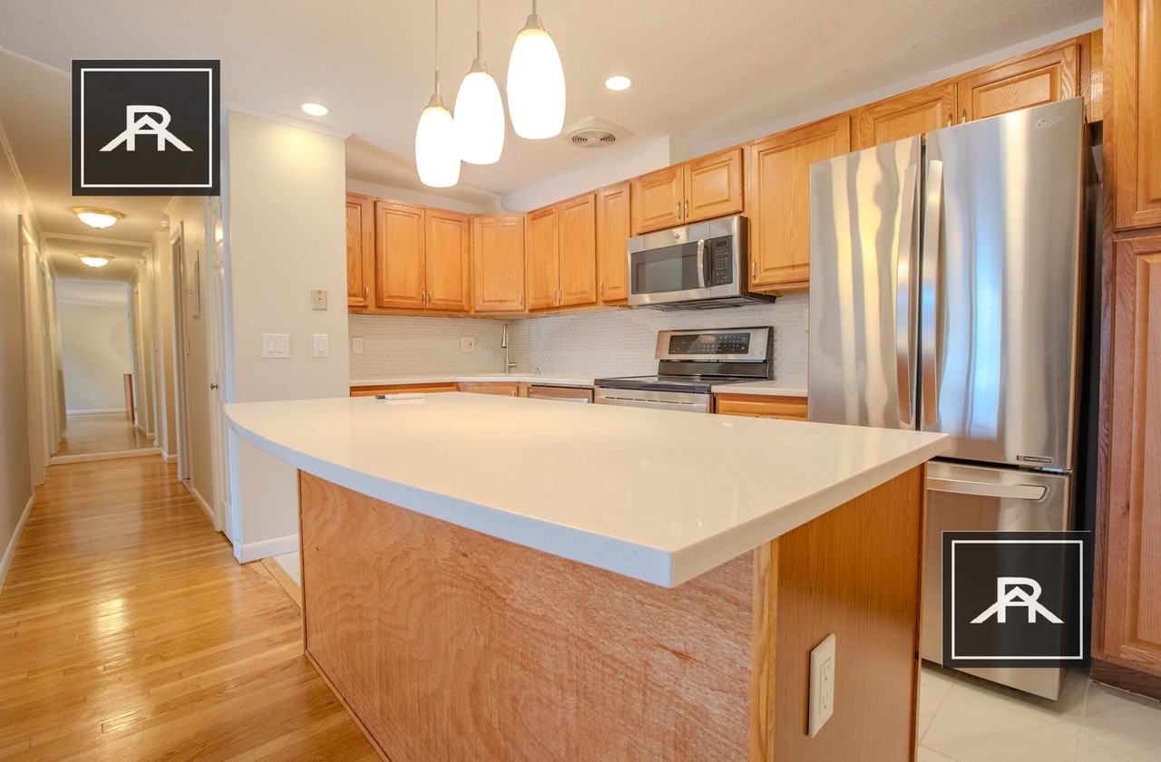 52 Green St #411 - Photo 5 of 15