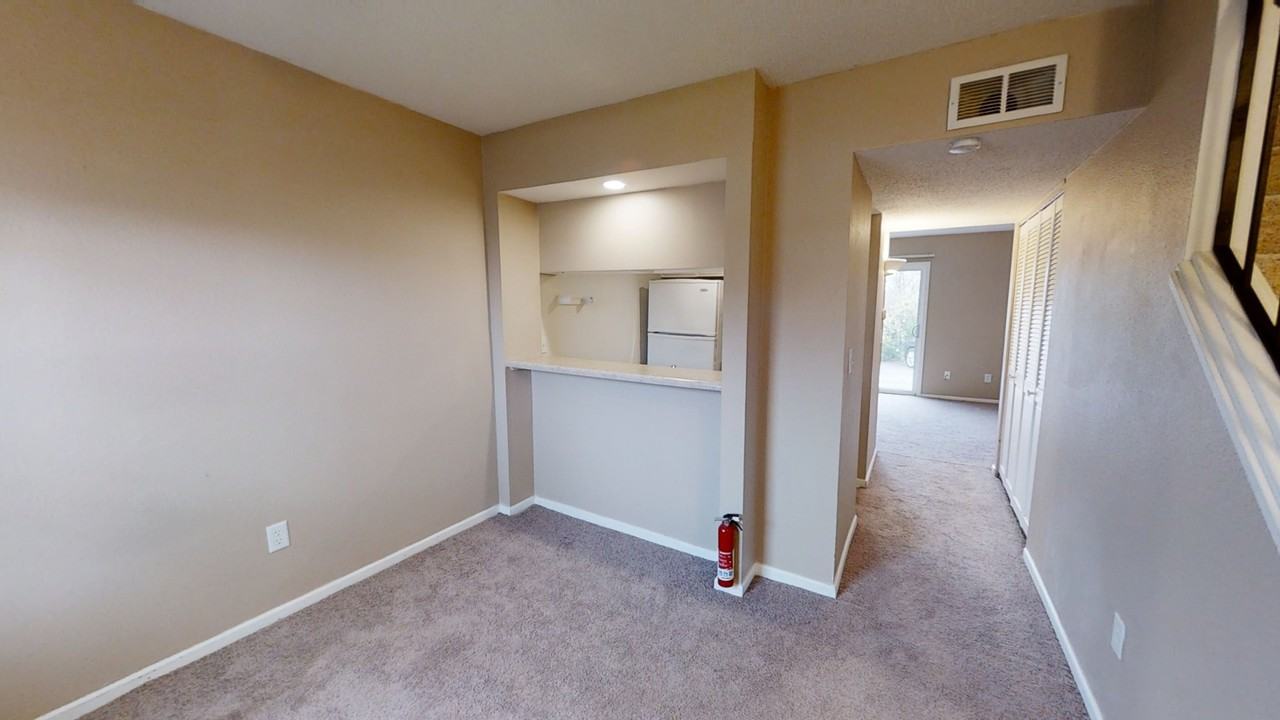 800-810 Grand Ave - Photo 3 of 11