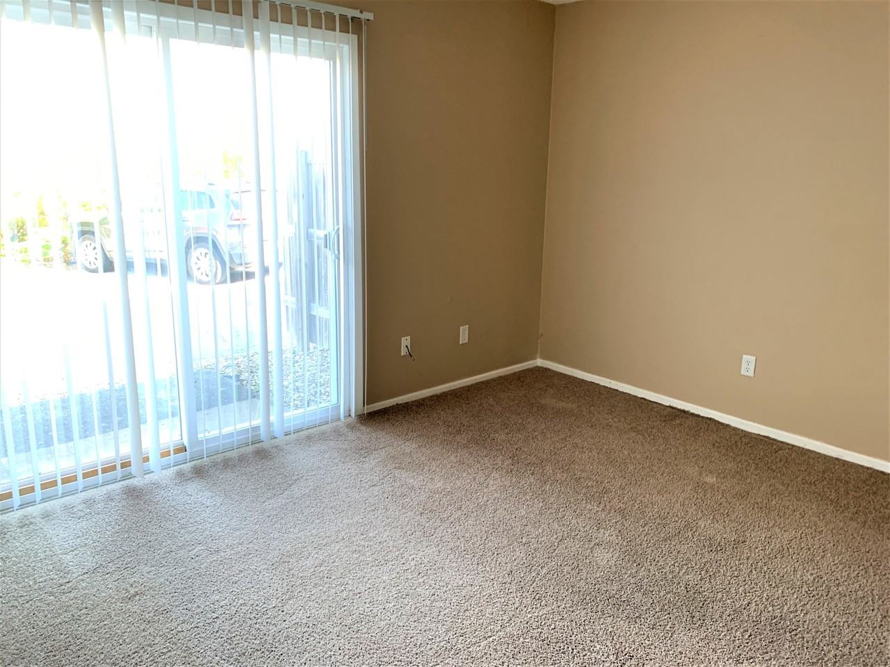 800-810 Grand Ave - Photo 4 of 11