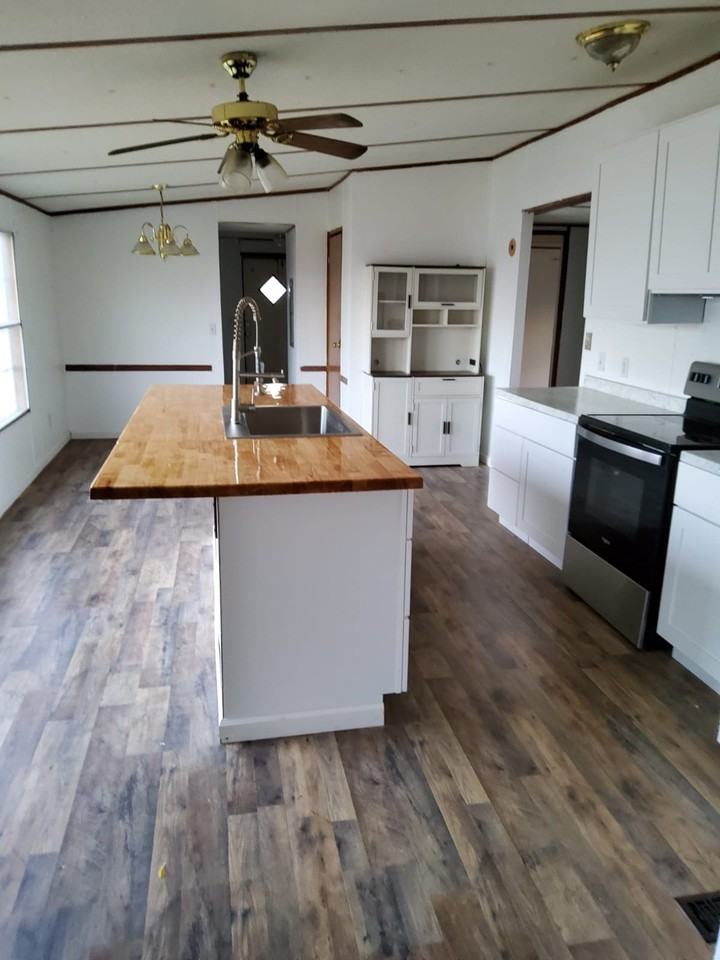 Legends Mobile Home Park - Photo 2 of 10