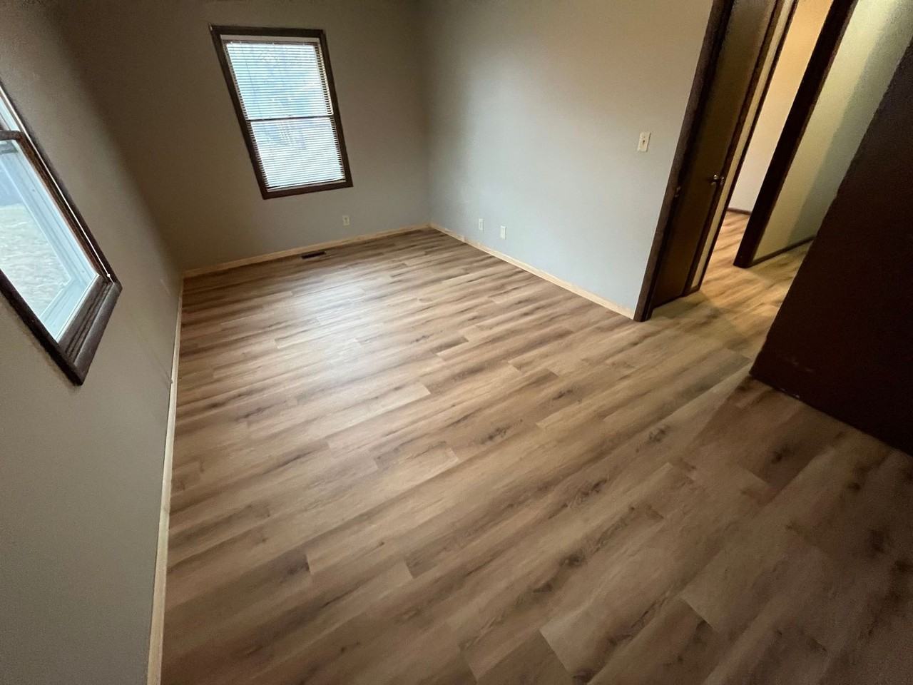 1102 Oak Ave - Photo 6 of 9