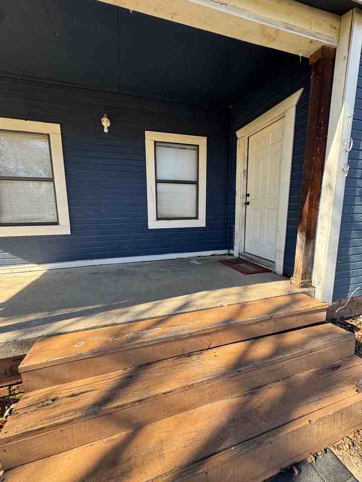 109 E St Ne - Photo 2 of 11