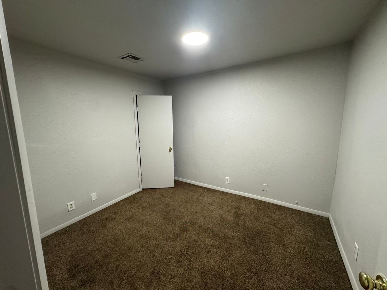 109 E St Ne - Photo 6 of 11