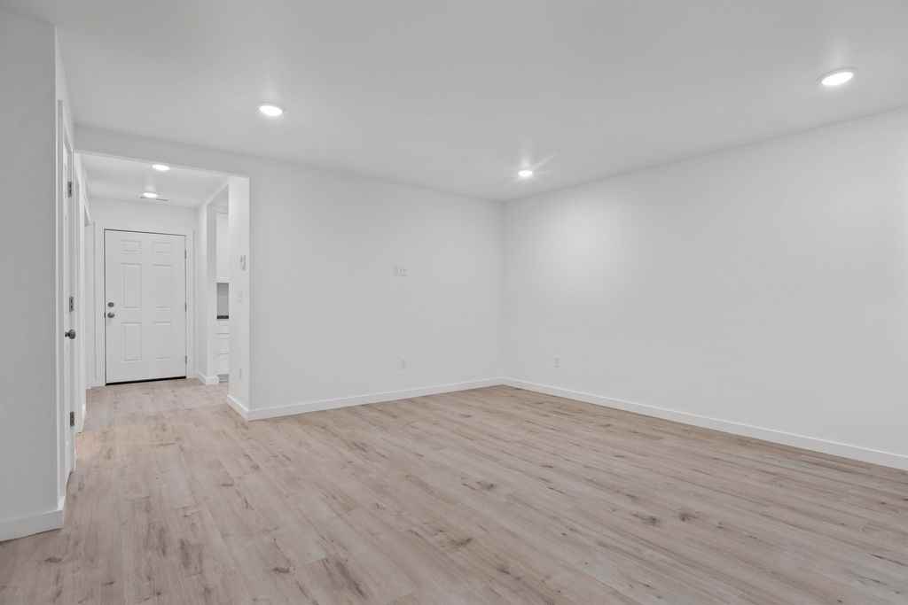 218 Reda Lane - Photo 6 of 30