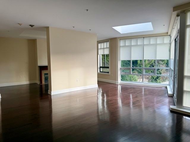 605 Clyde Avenue #PH 2 - Photo 7 of 28