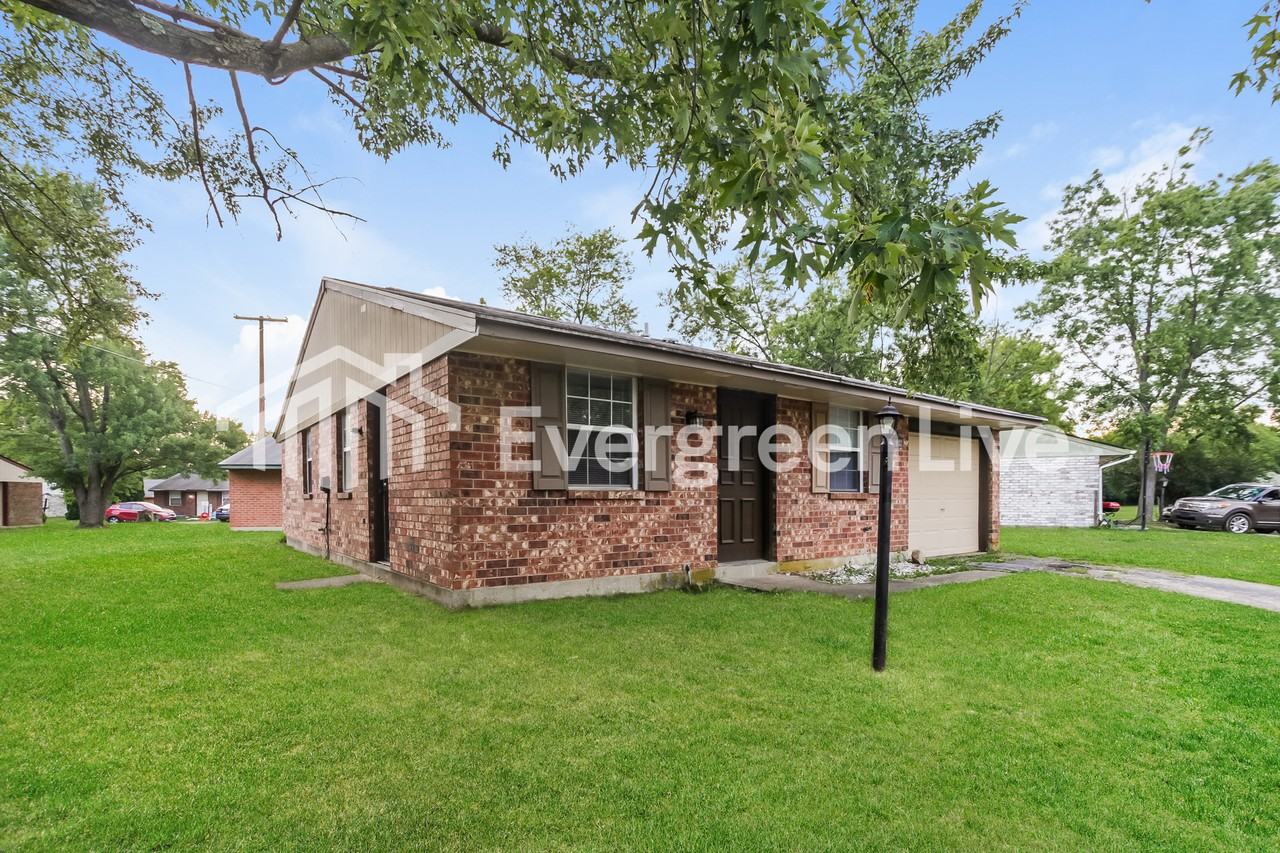 7665 Pomeranian Dr - Photo 2 of 15