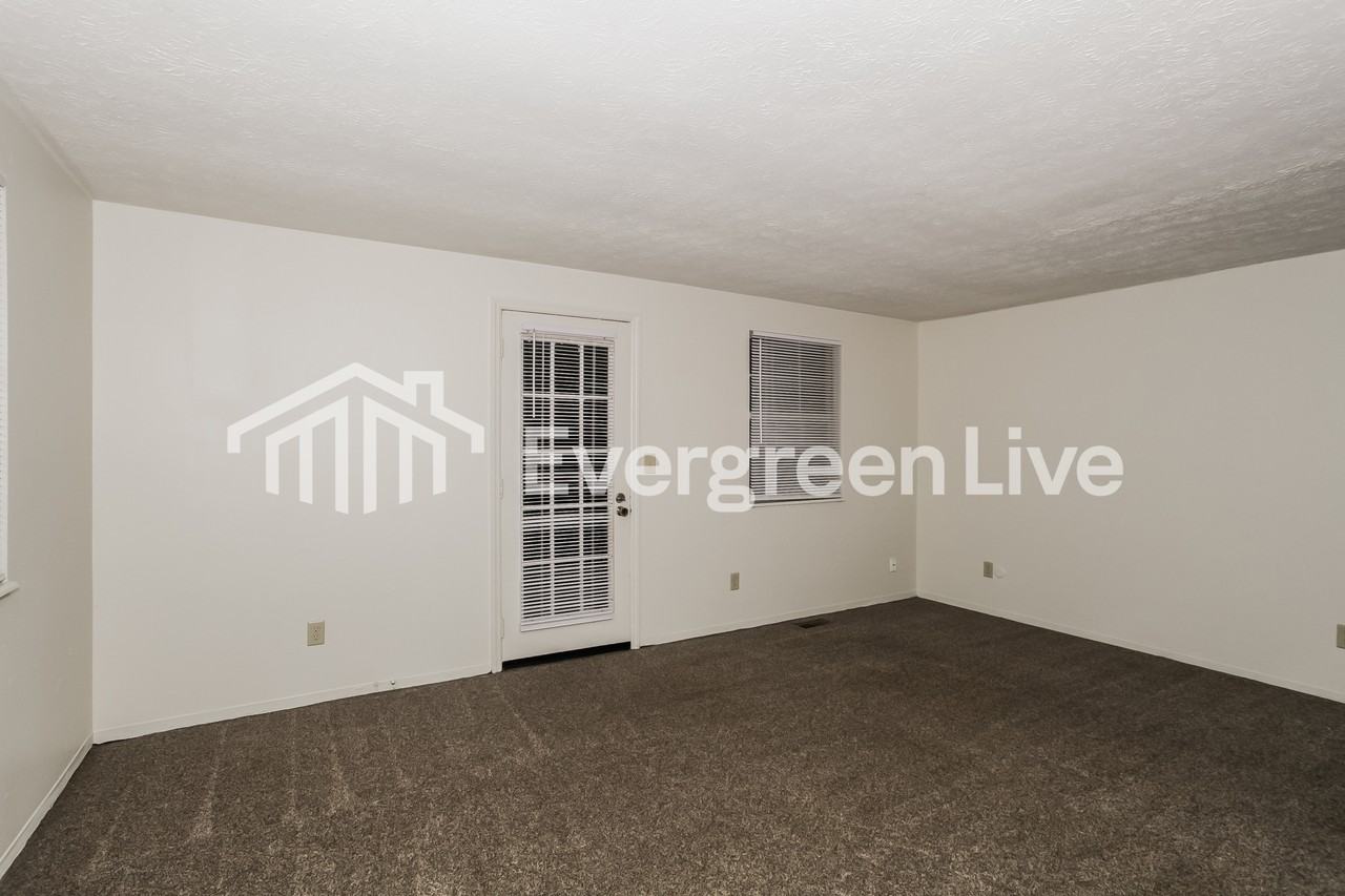 7665 Pomeranian Dr - Photo 3 of 15