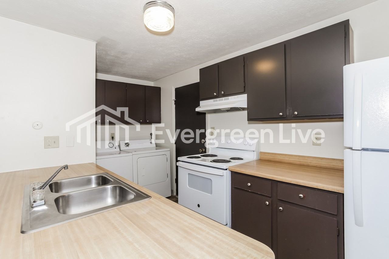 7665 Pomeranian Dr - Photo 5 of 15