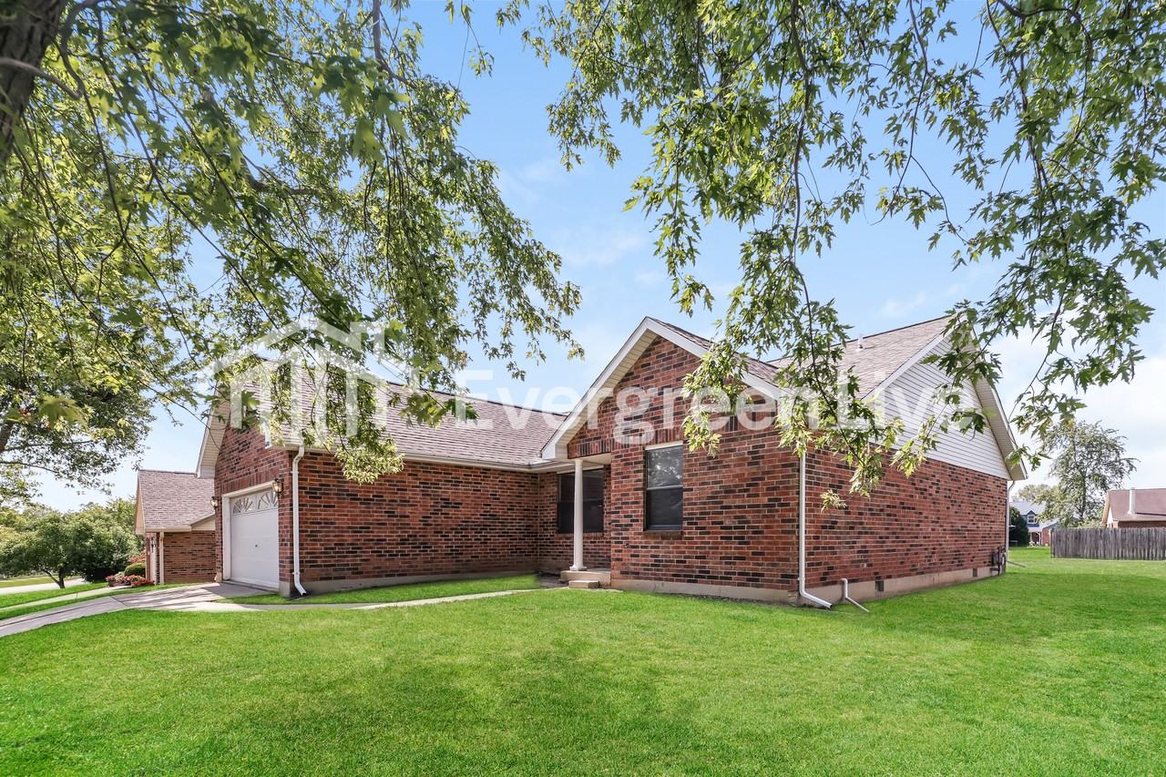 6800 Deer Bluff Dr - Photo 2 of 15