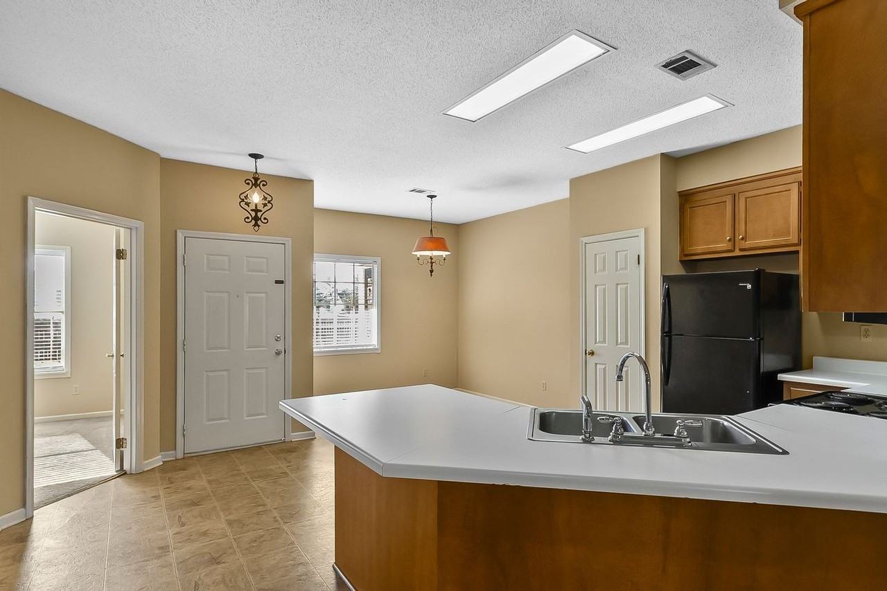 11 Thornbury - Photo 4 of 20