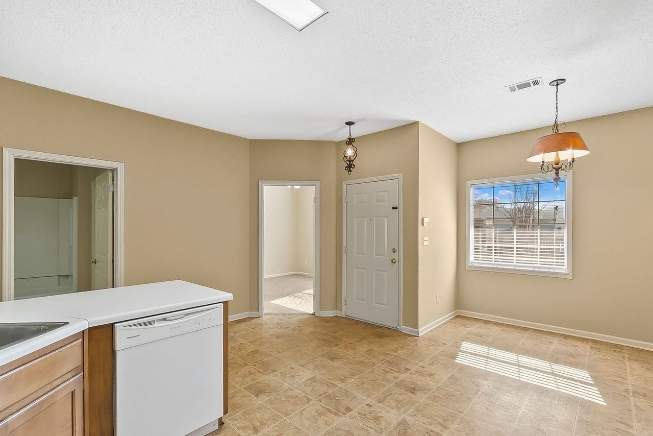 11 Thornbury - Photo 7 of 20