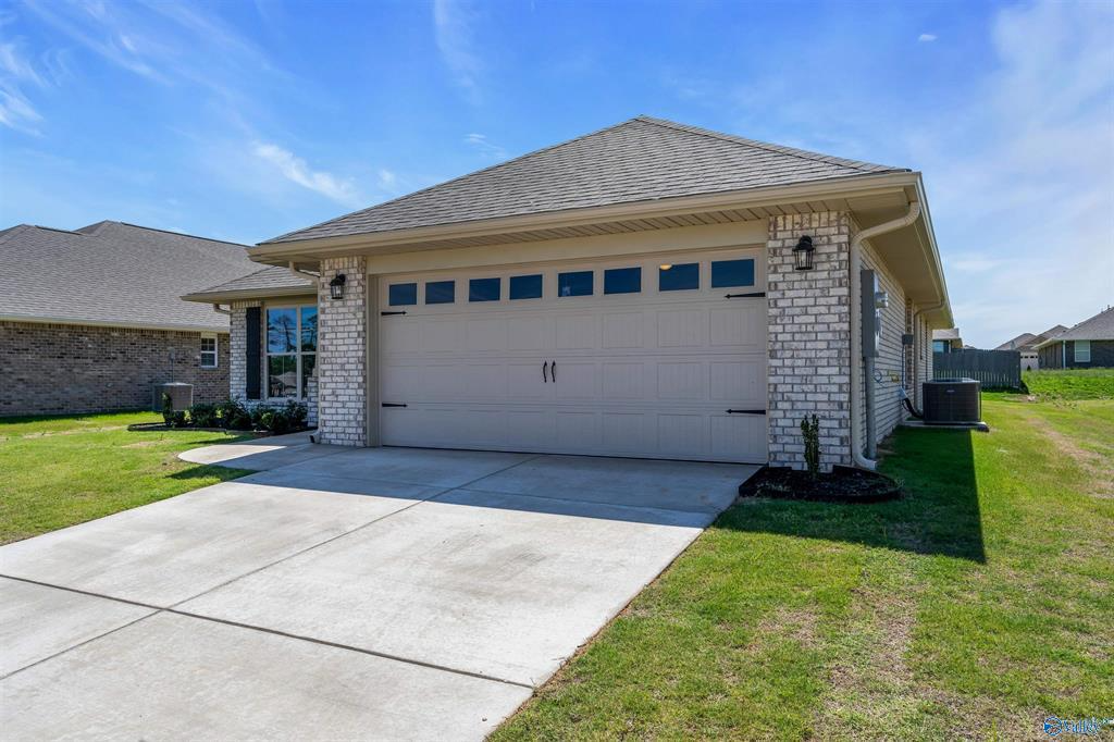 210 Gwinnett Dr - Photo 3 of 36