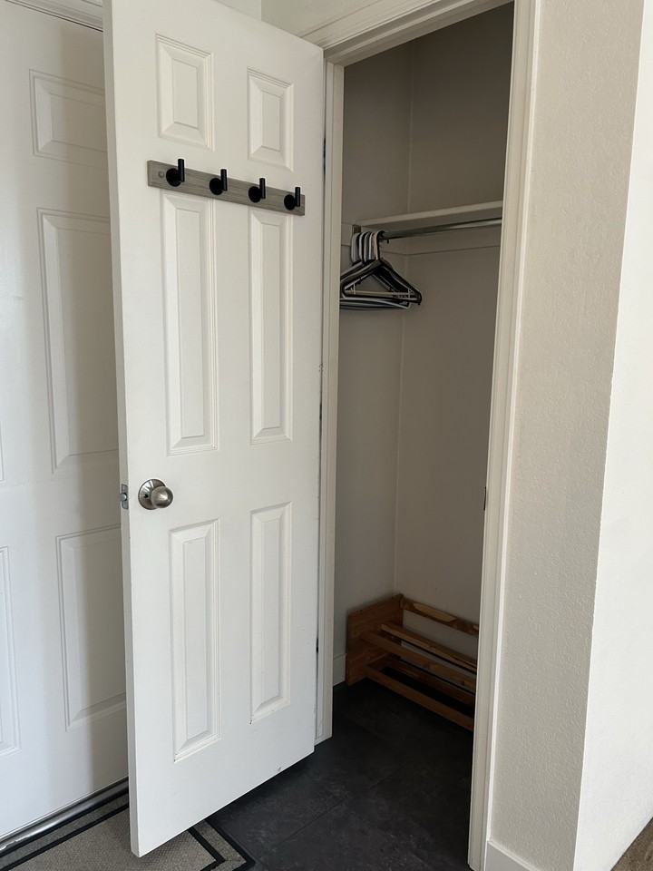 4831 White Rock Cir Apt F - Photo 4 of 25