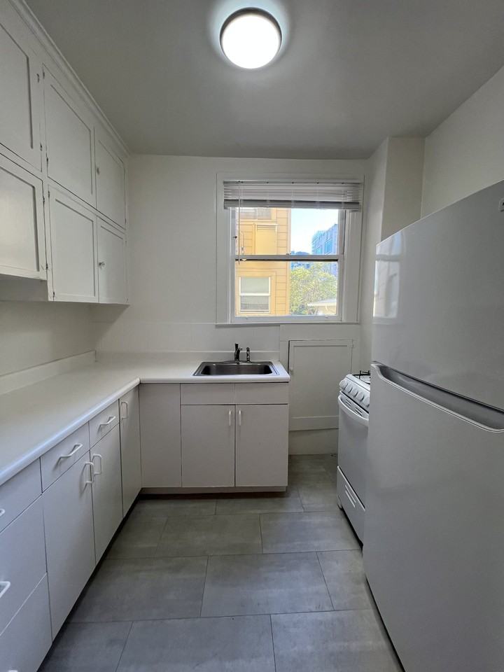 2940 Van Ness Avenue #2 - Photo 6 of 10