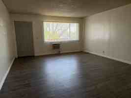 featured image of 405 Webster St