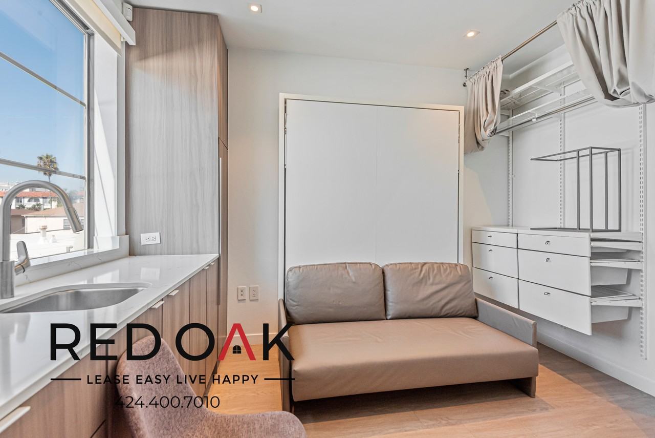 11649 Mayfield Ave - Photo 2 of 13