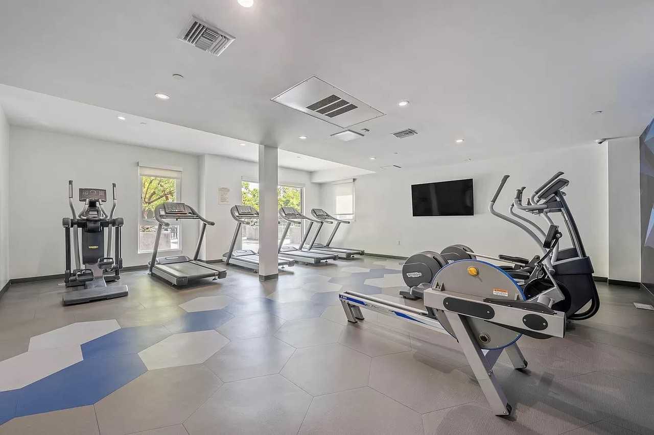 Concourse LA - Photo 3 of 16