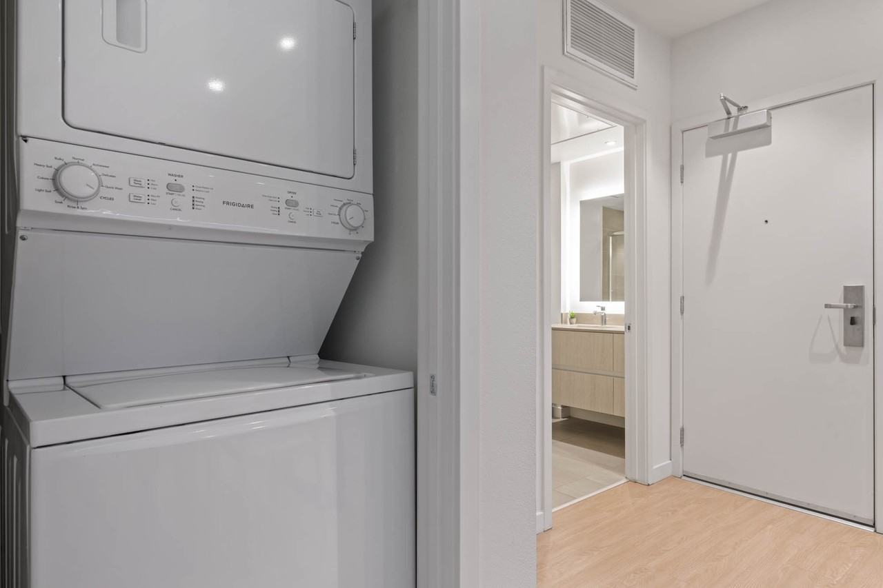 Concourse LA - Photo 5 of 16