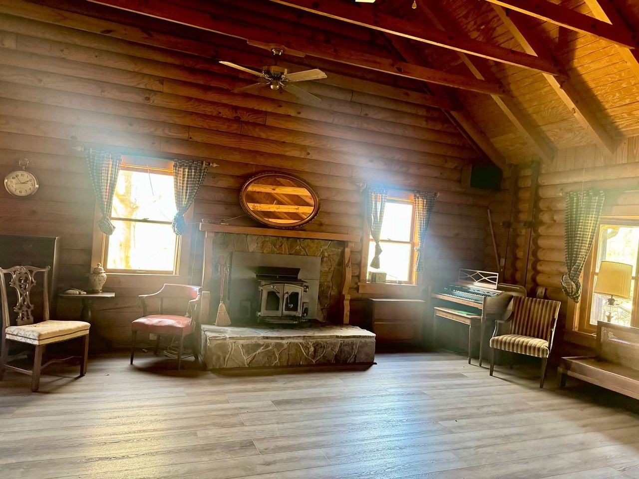 1840 Robinhood Rd - Photo 5 of 39