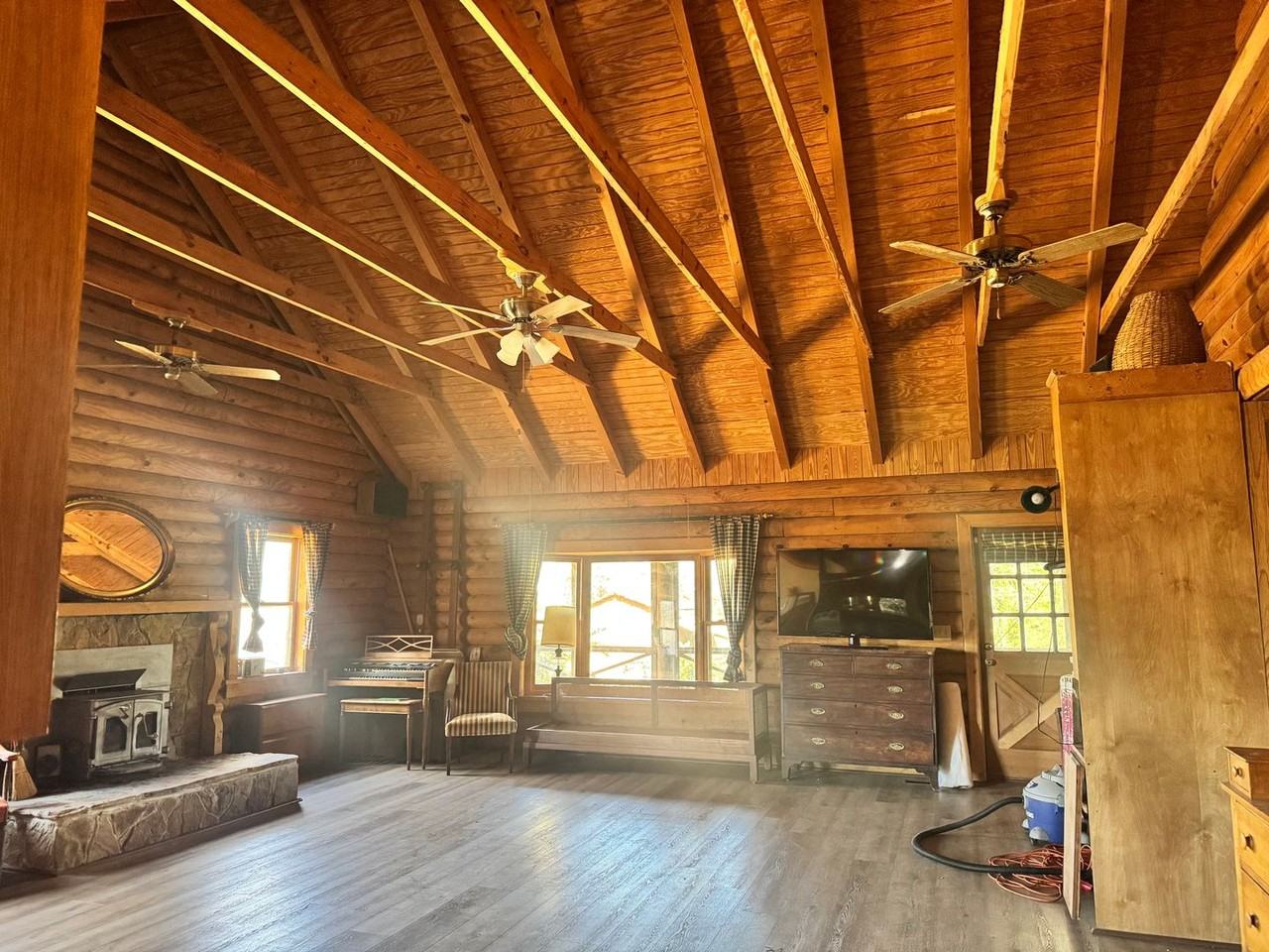 1840 Robinhood Rd - Photo 6 of 39