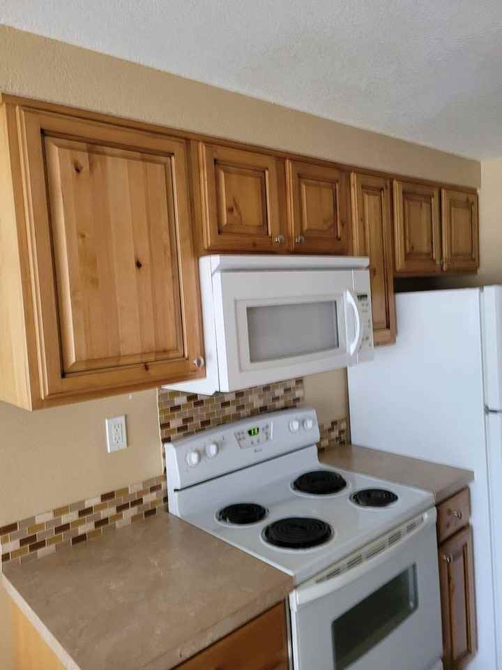 1715 Center Ave - Photo 3 of 9