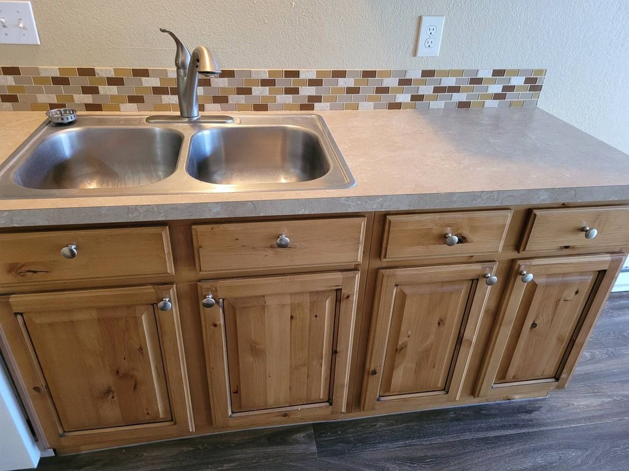 1715 Center Ave - Photo 5 of 9