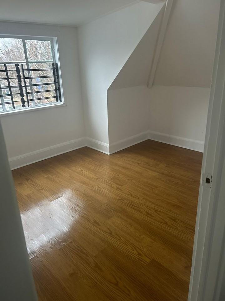 818 Madison Ave - Photo 2 of 4