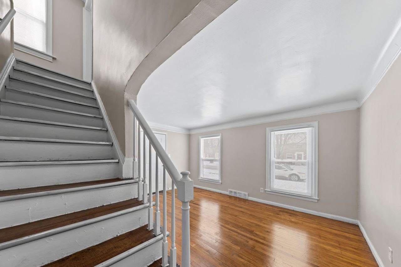 19335 Hoover St - Photo 3 of 13