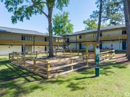 featured image of 516 E Glenn Ave