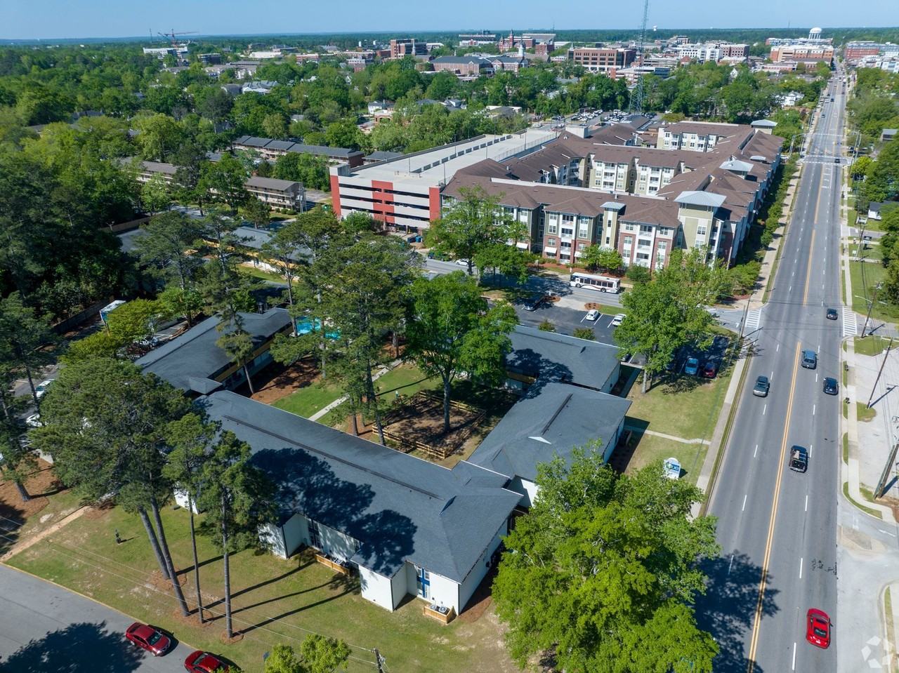 Vue on Glenn - Photo 4 of 4