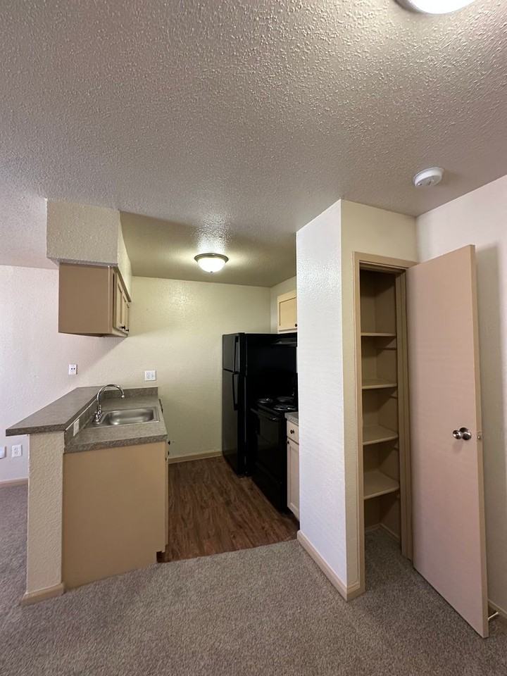 Bellaire Silk Apartments - Photo 3 of 40