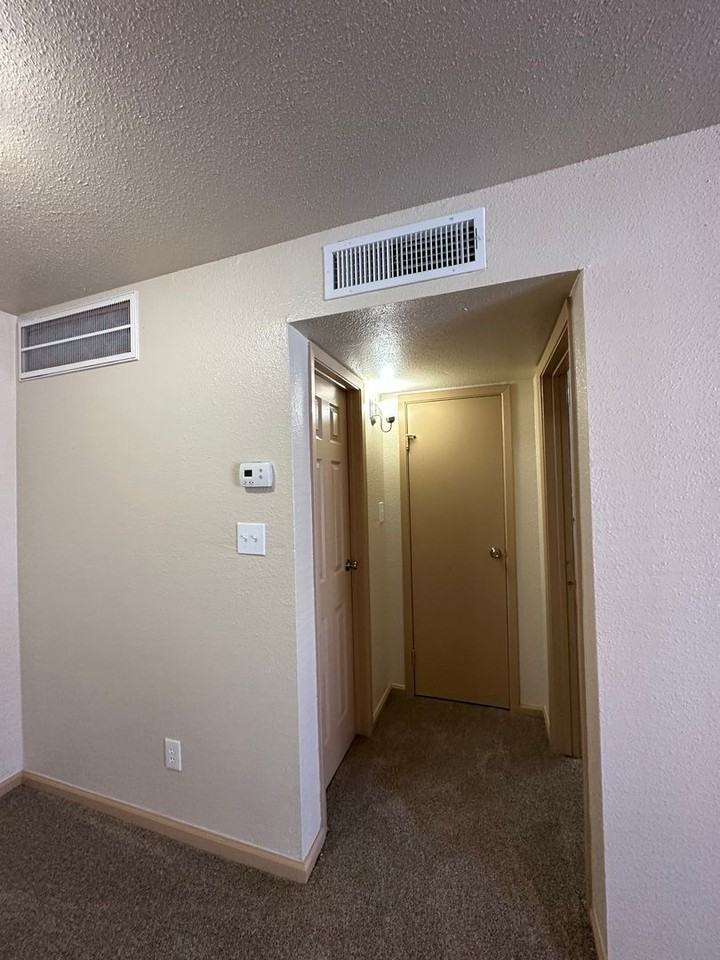 Bellaire Silk Apartments - Photo 5 of 40