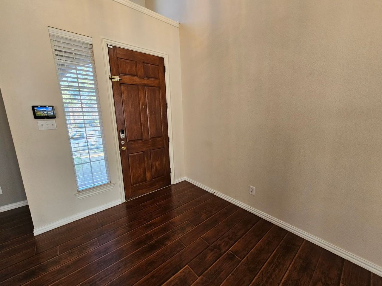 6805 Westover Dr - Photo 4 of 41