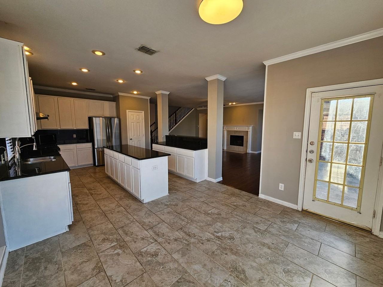 6805 Westover Dr - Photo 2 of 39