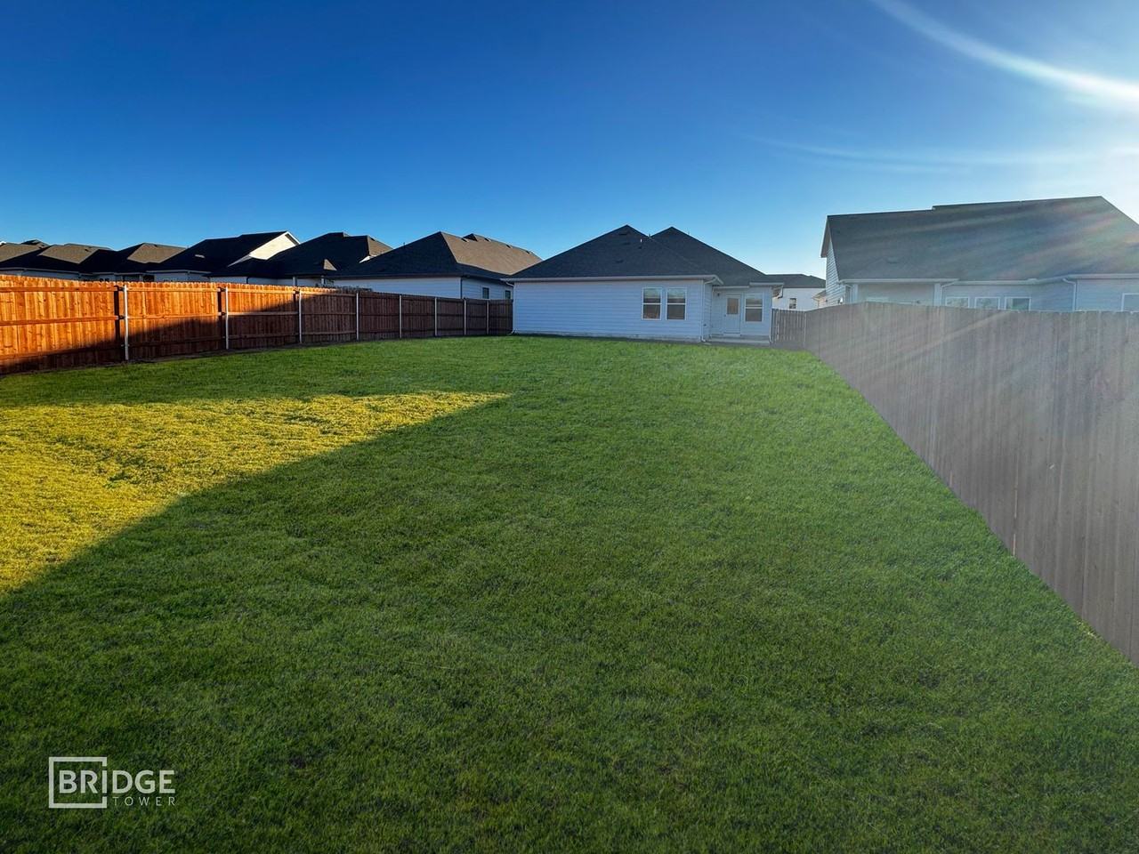 8102 Grand Prairie Dr - Photo 4 of 14